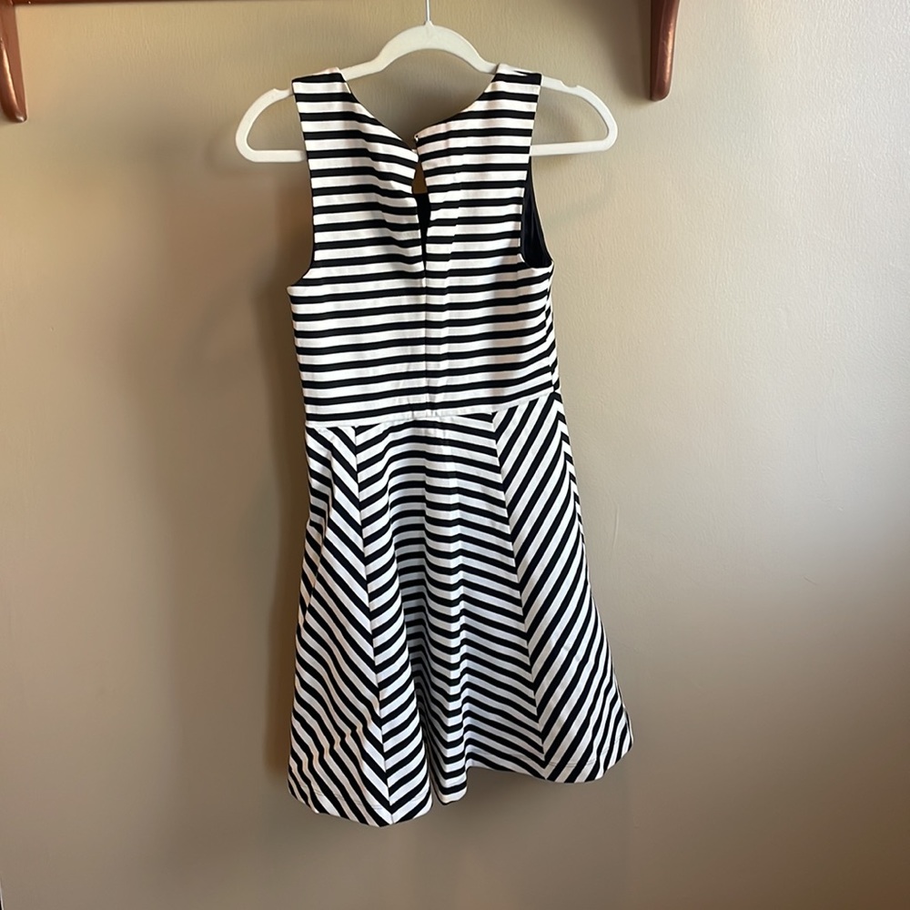 EXPRESS DRESS - Picture 2 of 4